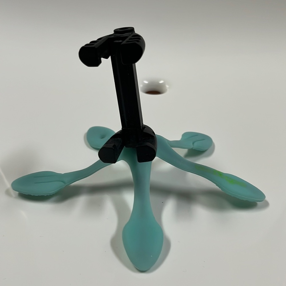 Cell phone tripod